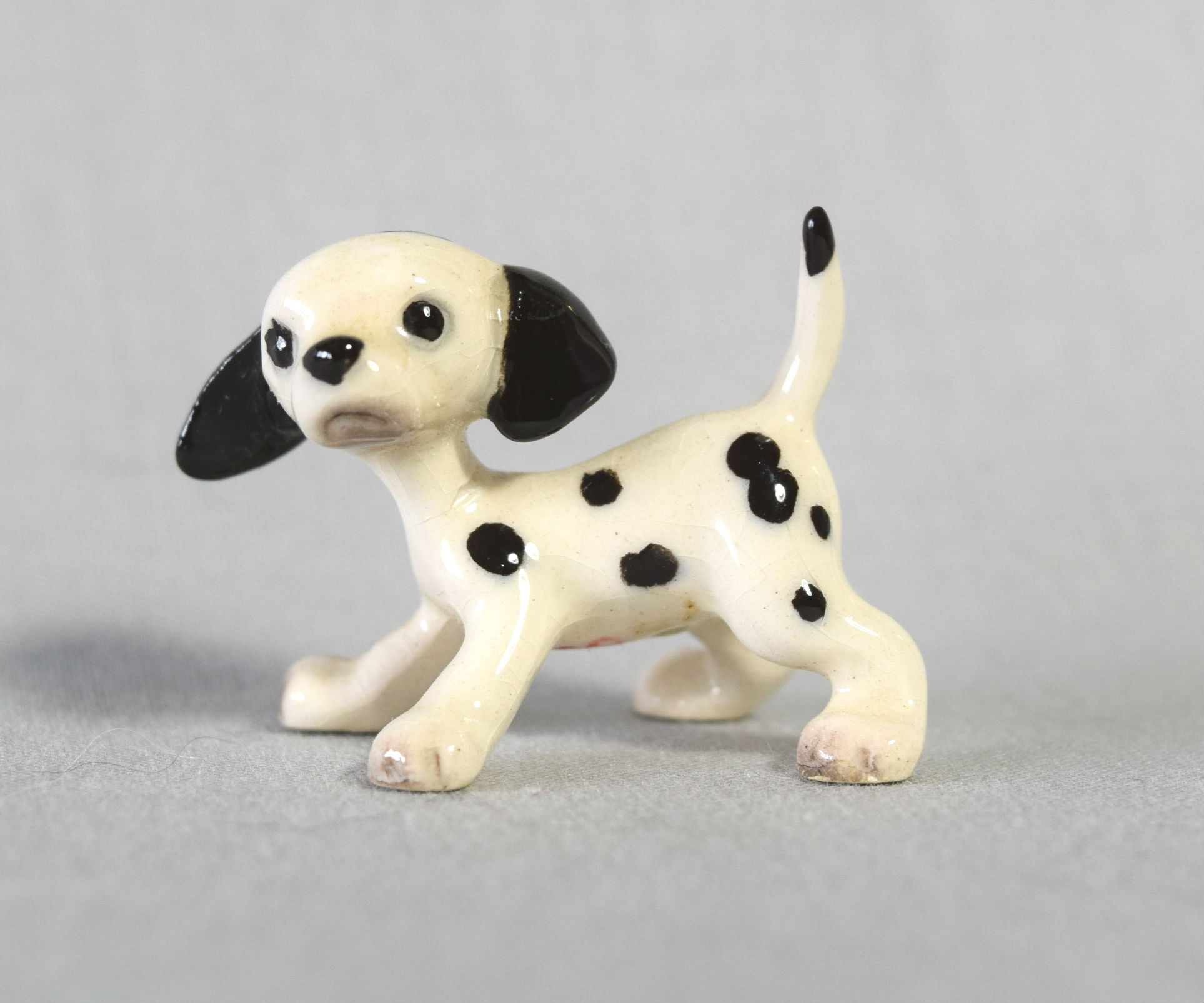 Dalmatian/Beagle Puppy, standing – Hagen-Renaker Field Guide