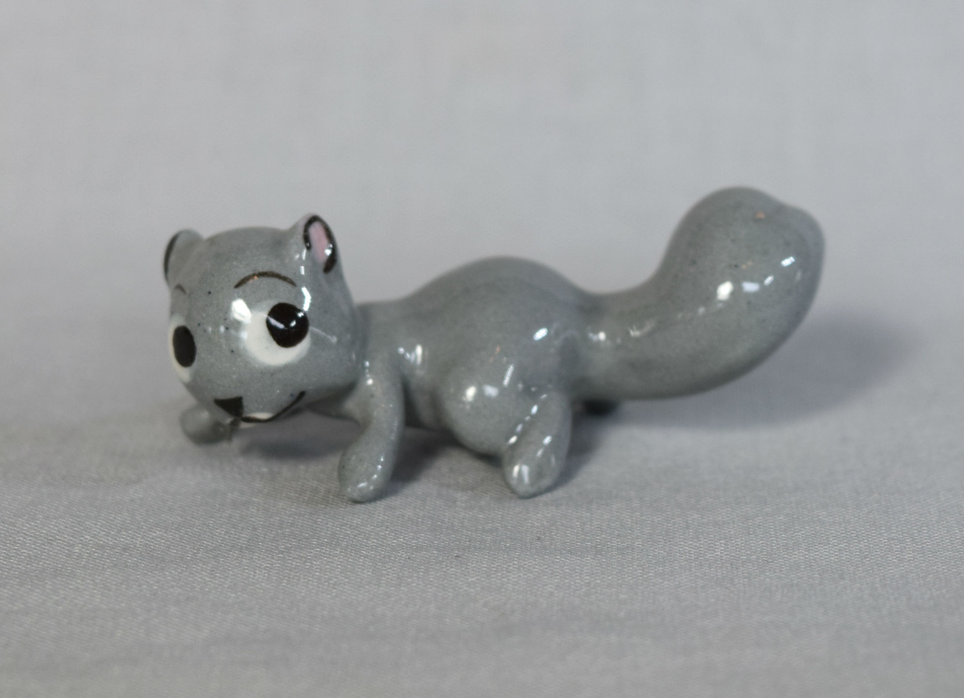 Early Squirrel Mama, tail down-image