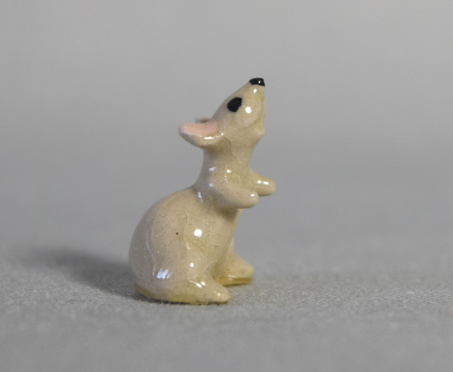 Mouse, large bottom, small shoulders-image
