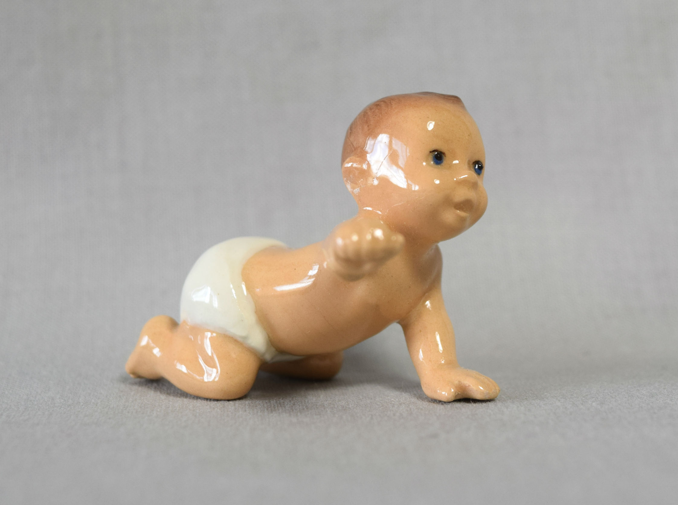 Baby, crawling-image