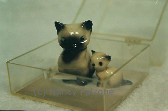 Boxed Siamese Cat and Kitten Set main image